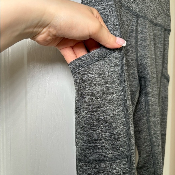 Aerie - The Hugger High Waisted Pocket Legging in Size S - Picture 6 of 9